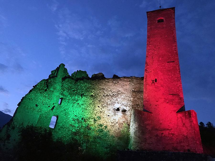 Illuminazione tricolore Castel Telvana Borgo